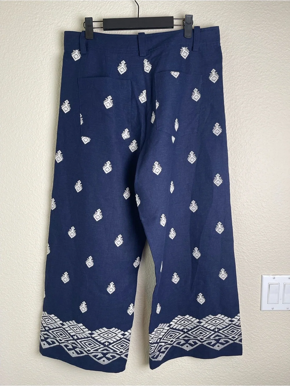 ZARA Navy Blue Wide Leg Embroidered Culottes Pants Size Large Tropical Vacation